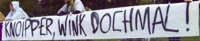 Tapete mit dem Text Knoipper wink doch mal!