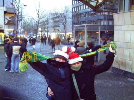 Groupies des FC 96 Re auf dem Weihnachtsmarkt Dortmund