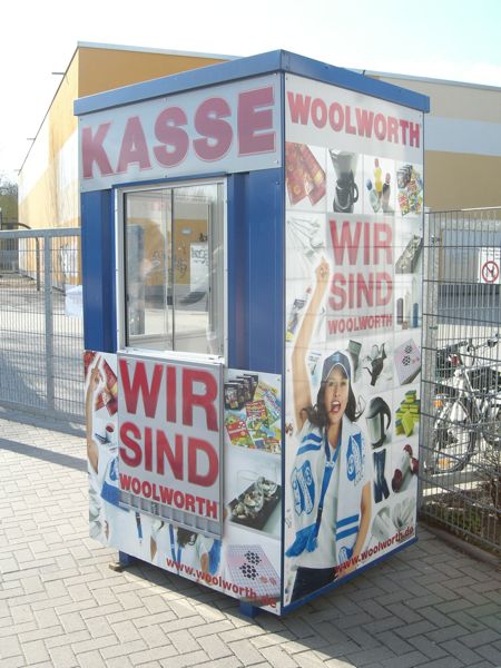 WTF?! Woolworth-Kassenhäuschen
