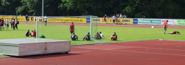Nach Spielende am Boden: die BSVer